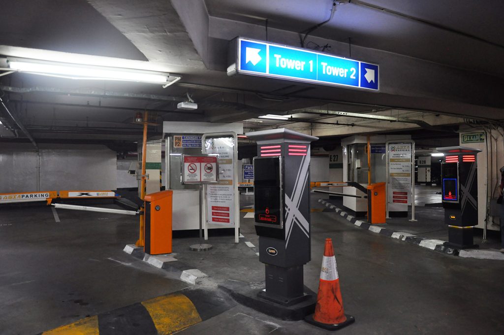 (Dok. Intracs: Parkir Gedung Bursa Efek Indonesia)