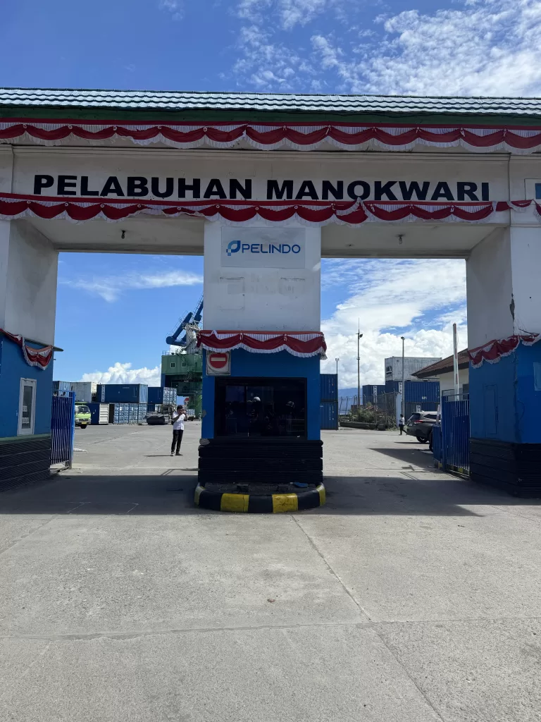Pelabuhan Manokwari